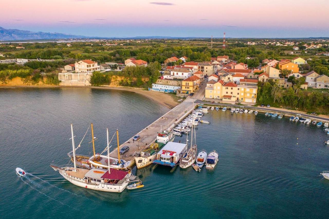Apartments For Families With Children Privlaka, Zadar - 5747 エクステリア 写真