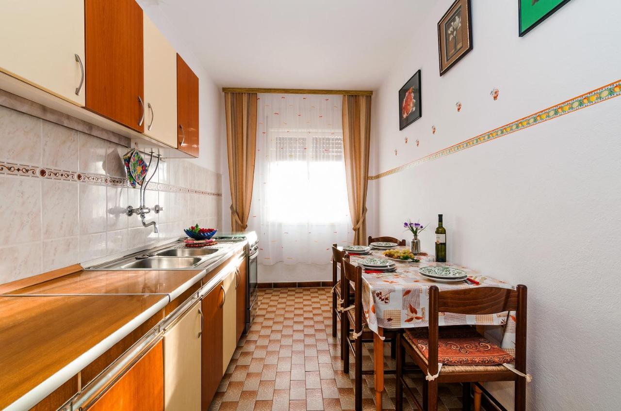Apartments For Families With Children Privlaka, Zadar - 5747 エクステリア 写真